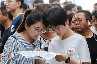 曼联小将惠特利：上场后B费告诉我，他有9分钟的时间帮我进球